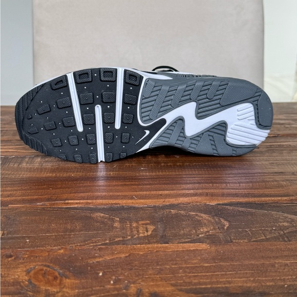 Nike Air Max Excee black sneakers - Picture 2 of 3